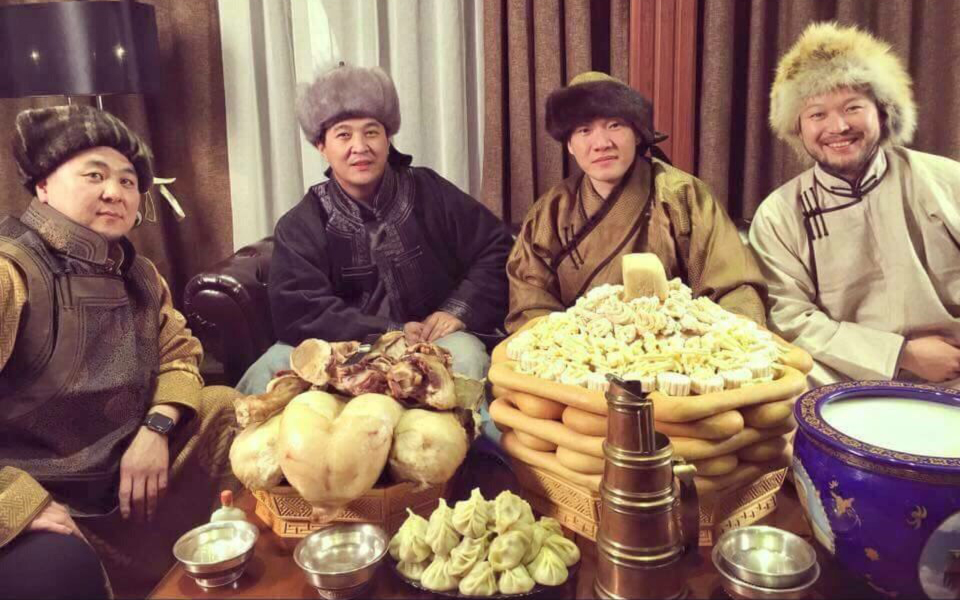 Баранина - традиционное блюдо у монголов на Цаган Сар